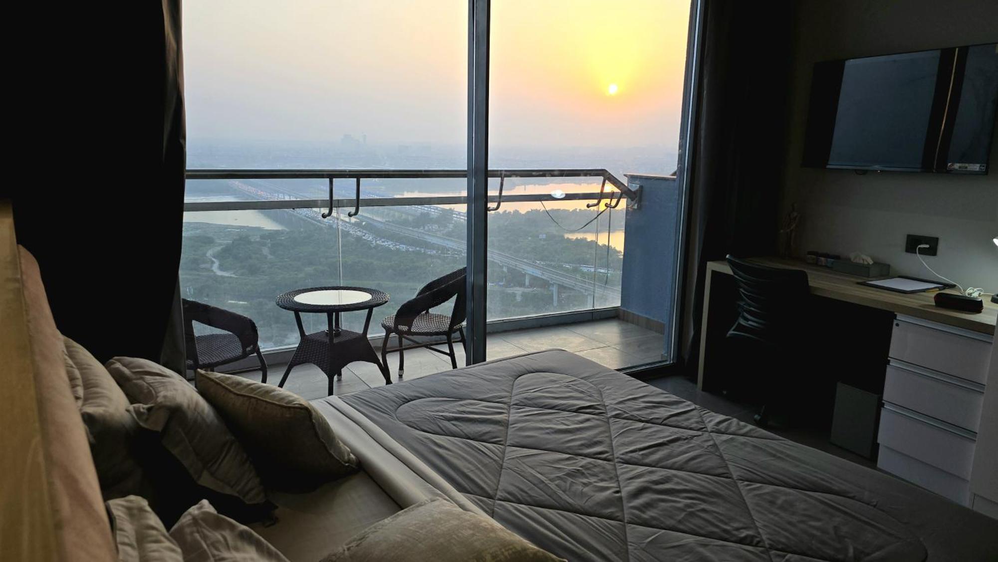 The Luxe Living Hotell Noida Eksteriør bilde